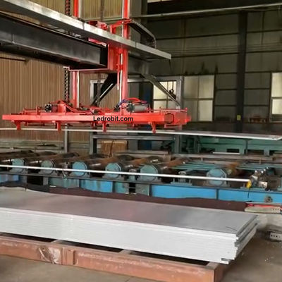 Robot industriel personnalisé pour le chargement et le déchargement de plaques de plâtre avec écran tactile