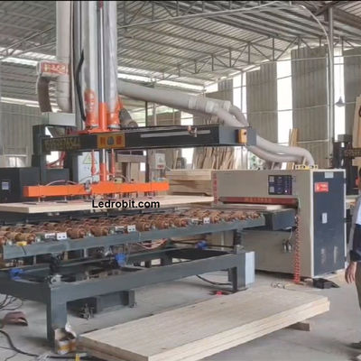 Machine de chargement et de déchargement automatique CNC avec bouton d'arrêt d'urgence